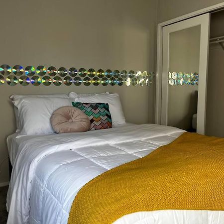 Luxury Condo 2 Bed 2 Bath Near Downtown Kc Kansas City Luaran gambar