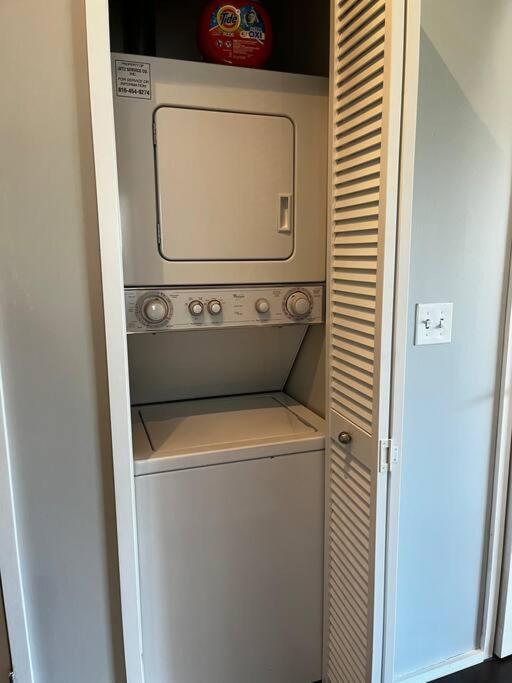 Luxury Condo 2 Bed 2 Bath Near Downtown Kc Kansas City Luaran gambar